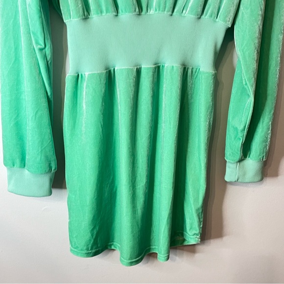 (NWT) EROS Women’s Mint Velour Hooded Dress, Size Medium - Picture 5 of 12